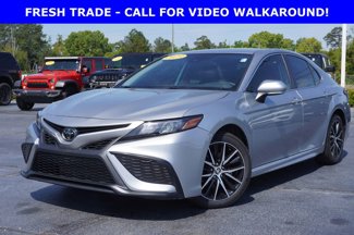 Used 2023 Toyota Camry SE image 1