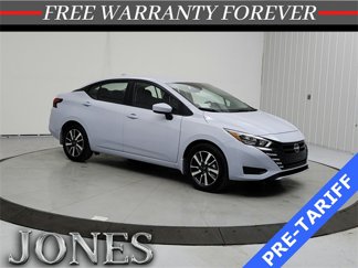 New 2025 Nissan Versa SV w/ Trunk Package image 1