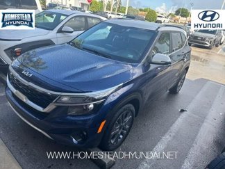 Used 2023 Kia Seltos S w/ Navigation Package image 1