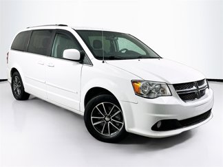 Used 2017 Dodge Grand Caravan SXT image 1