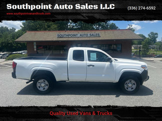 Used 2020 Toyota Tacoma SR image 1