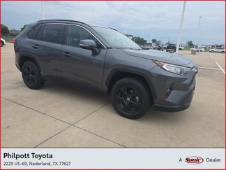 Used 2021 Toyota RAV4 XLE image 1