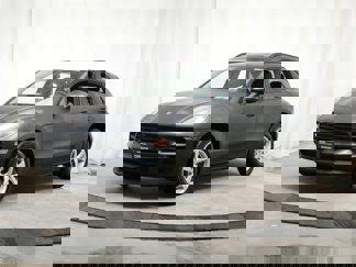 Certified 2021 Porsche Macan image 1