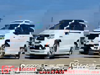New 2025 Chrysler Pacifica Select image 1
