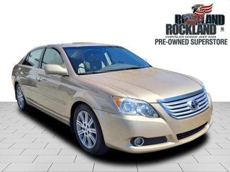 Used 2010 Toyota Avalon Limited image 1