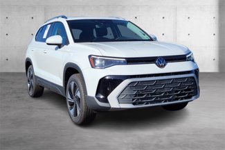New 2025 Volkswagen Taos SE image 1