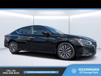 Used 2023 Nissan Altima 2.5 SV image 1