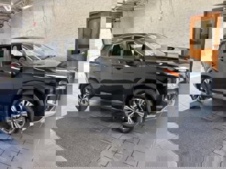 Used 2023 Nissan Rogue SV image 1