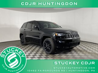 Used 2020 Jeep Grand Cherokee Altitude image 1