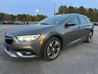 Used 2018 Buick Regal Essence w/ Driver Confidence Package #1 image 1