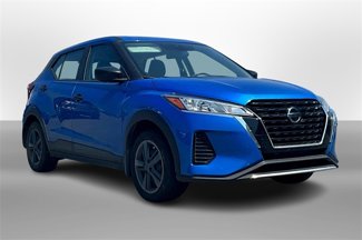 Used 2022 Nissan Kicks S image 1
