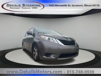 Used 2014 Toyota Sienna LE image 1