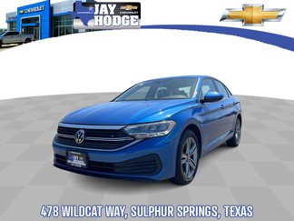 Used 2024 Volkswagen Jetta SE image 1