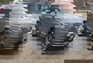 Used 2022 Lincoln Nautilus Reserve image 1