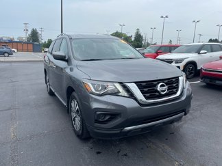 Used 2020 Nissan Pathfinder S image 1