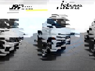 Used 2023 Jeep Compass Latitude image 1