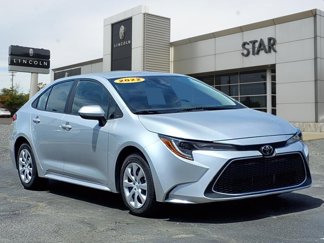 Used 2022 Toyota Corolla LE image 1