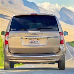 Used 2013 Chrysler Town & Country Touring-L w/ Entertainment Group #2 image 1