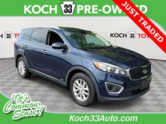 Used 2016 Kia Sorento LX w/ LX Convenience Package image 1