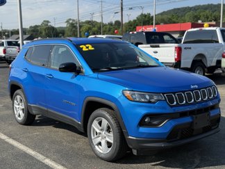 Used 2022 Jeep Compass Latitude image 1