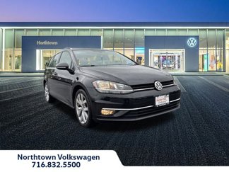 Used 2018 Volkswagen Golf SEL image 1