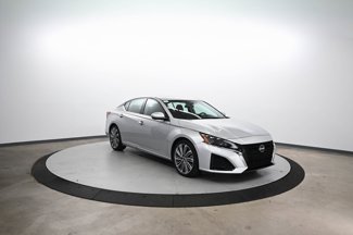 Used 2023 Nissan Altima 2.5 SL video 1