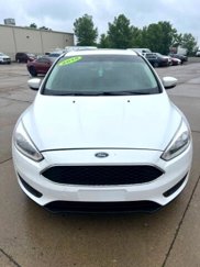 Used 2015 Ford Focus SE image 1
