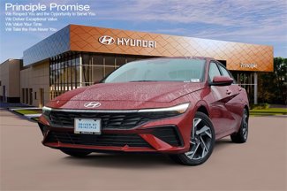 Used 2025 Hyundai Elantra SEL image 1