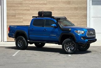 Used 2016 Toyota Tacoma TRD Off-Road image 1