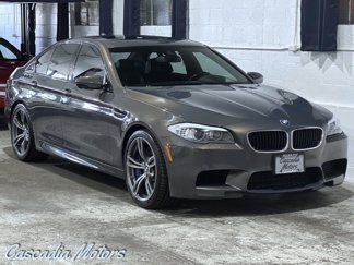 Used 2013 BMW M5 image 1
