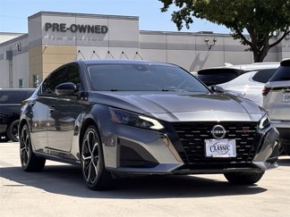 Used 2024 Nissan Altima 2.5 SR image 1
