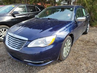 Used 2013 Chrysler 200 Limited image 1