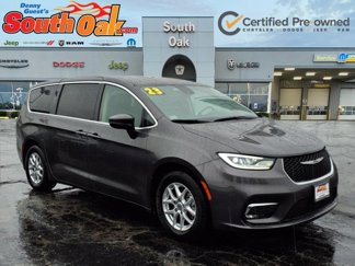 Certified 2023 Chrysler Pacifica Touring-L image 1