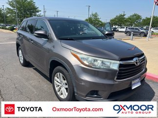 Used 2015 Toyota Highlander LE image 1