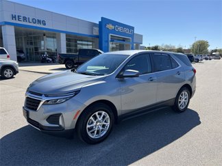 Used 2023 Chevrolet Equinox LT image 1
