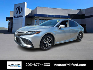 Used 2023 Toyota Camry SE image 1