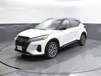 Certified 2021 Nissan Kicks SR image 1