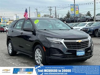 Certified 2022 Chevrolet Equinox LS w/ Driver Confidence II Package image 1