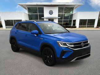 Certified 2022 Volkswagen Taos SEL w/ Panoramic Sunroof Package image 1