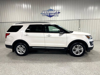 Used 2016 Ford Explorer XLT w/ Equipment Group 202A image 1