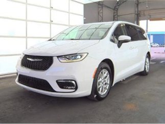 Used 2023 Chrysler Pacifica Touring-L image 1