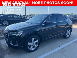 Used 2020 Audi Q3 2.0T Premium Plus w/ Premium Plus Package image 1