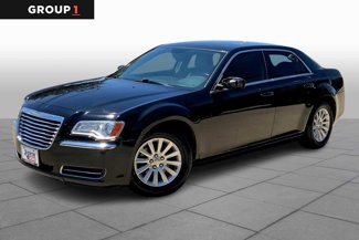 Used 2014 Chrysler 300 image 1