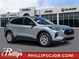 Used 2023 Ford Escape Active image 1