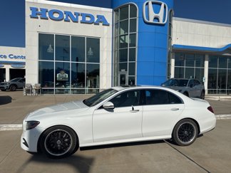 Used 2017 Mercedes-Benz E 300 image 1