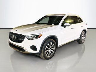 Used 2024 Mercedes-Benz GLC 300 4MATIC image 1