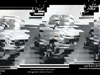 Used 2025 Volvo XC40 B5 Core w/ Protection Package Premier image 1