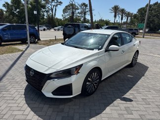 Used 2023 Nissan Altima 2.5 SV image 1