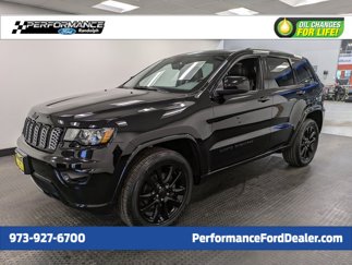 Used 2020 Jeep Grand Cherokee Altitude image 1