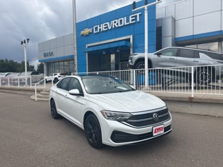 Used 2023 Volkswagen Jetta SE w/ Panoramic Sunroof Package image 1